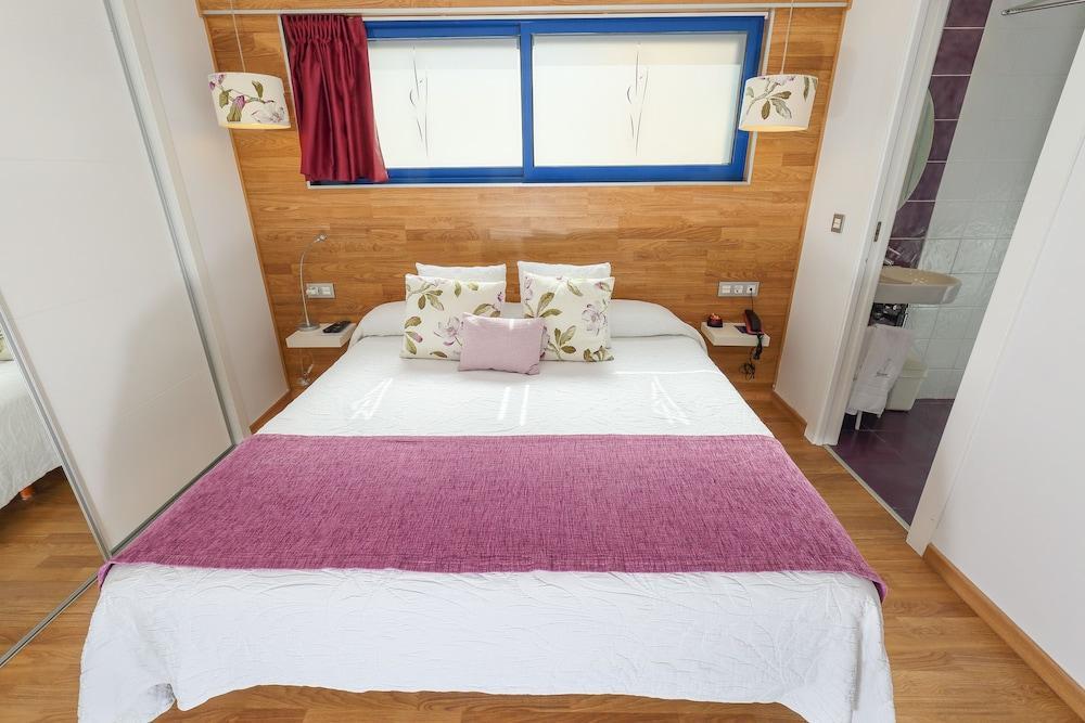 Hotel Fetiche Alojamiento Con Encanto Бенидорм Екстериор снимка